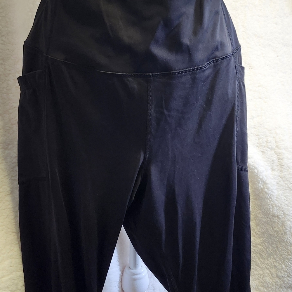 Avia Black High-Waist Leggings with Side Pockets